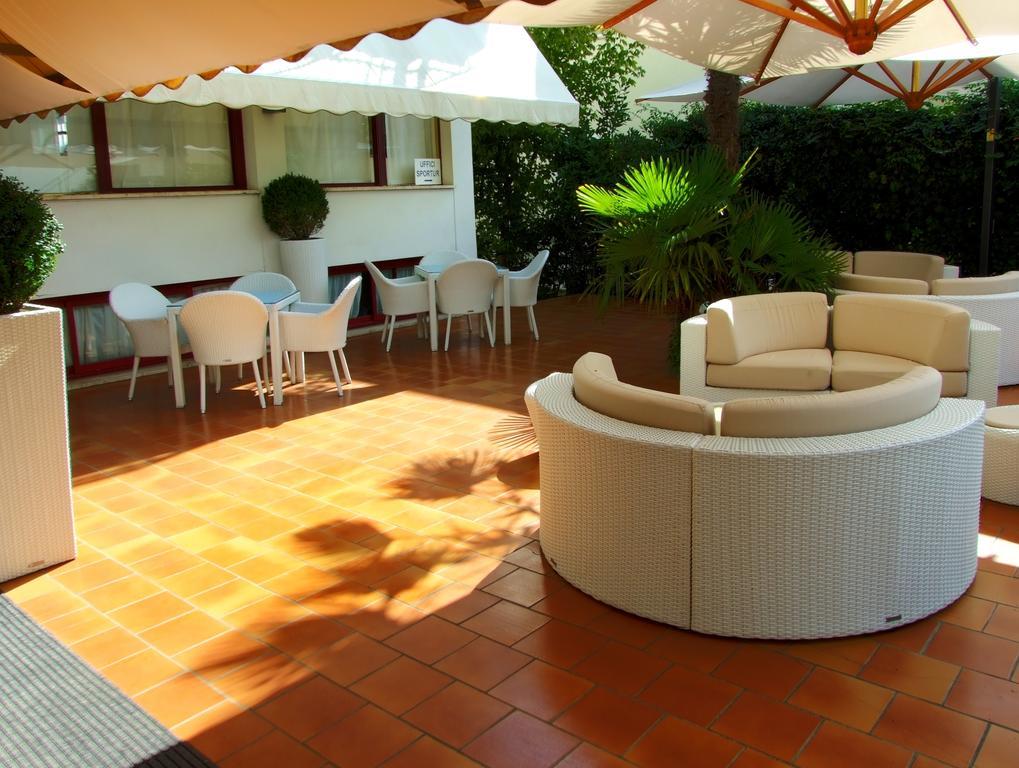 Manuela 3* Cervia