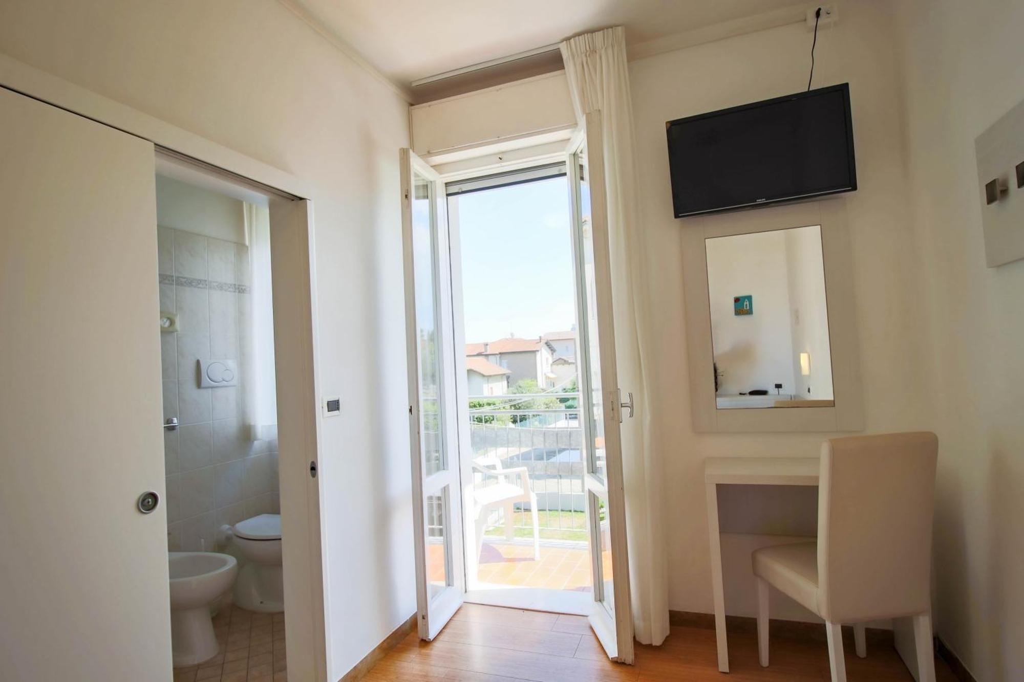 Manuela 3* Cervia
