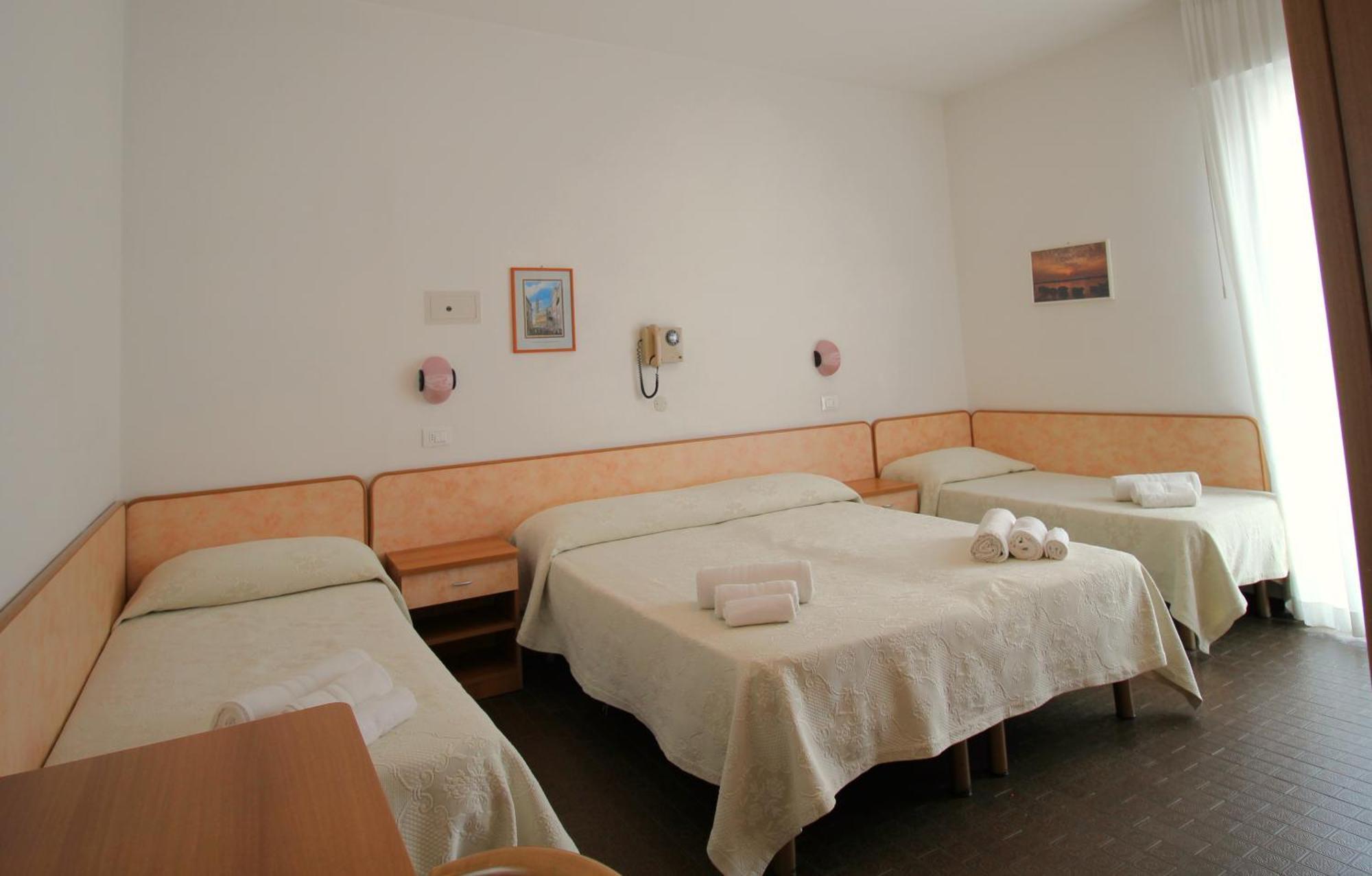 Manuela Hotel