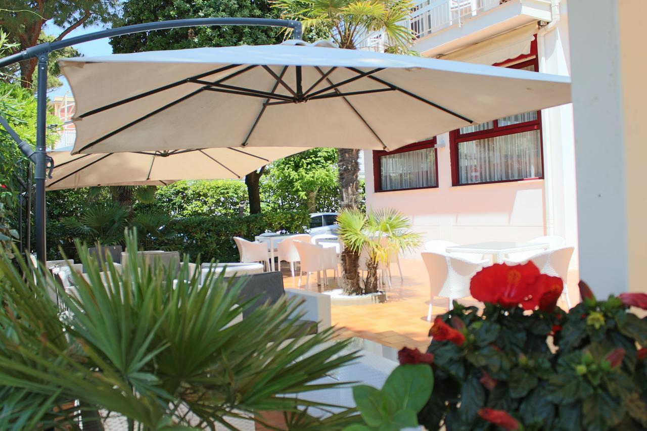Hotel Manuela 3*